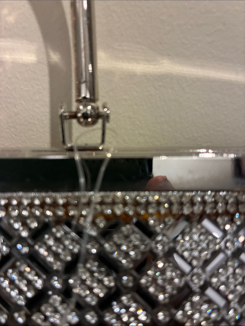 Source Unknown Silver Rhinestone Frame Clutch - Picture 6 of 7